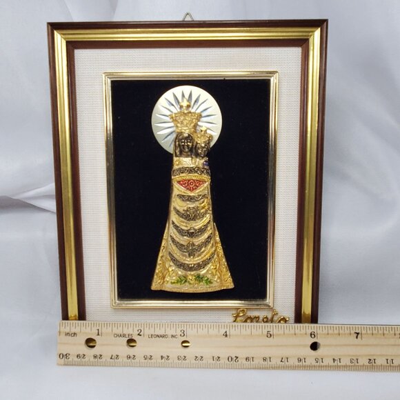 VTG Our Lady of Loreto 3D Plaque Icon In Gold & Black Velvet Frame 7.75" x 6" - Picture 5 of 9